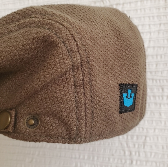 About to Donate! Goorin Flower Print Flat Cap - Picture 4 of 8